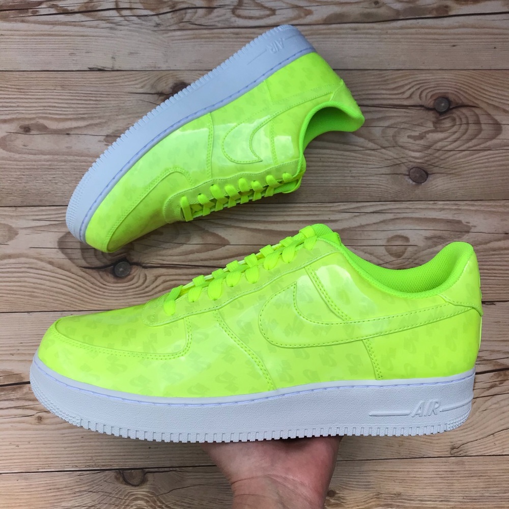 Nike Air Force 1 ‘07 LV8 UV Shoes Volt/White - Picture 4 of 16